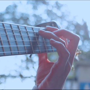 少妇自慰内裤免费观看
